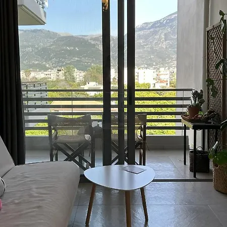 ηλιόλουστο διαμέρισμα/ Sunny