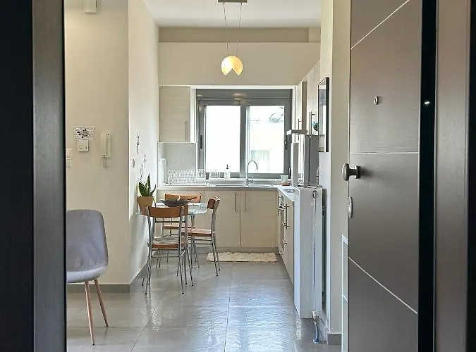 ηλιόλουστο διαμέρισμα/ Sunny *