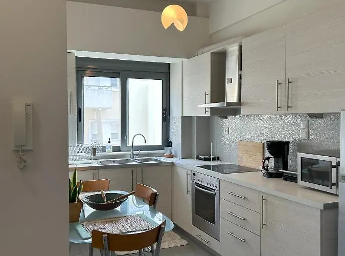 ηλιόλουστο διαμέρισμα/ Sunny * Kalamata