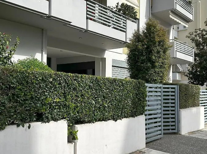 ηλιόλουστο διαμέρισμα/ Sunny 칼라마타